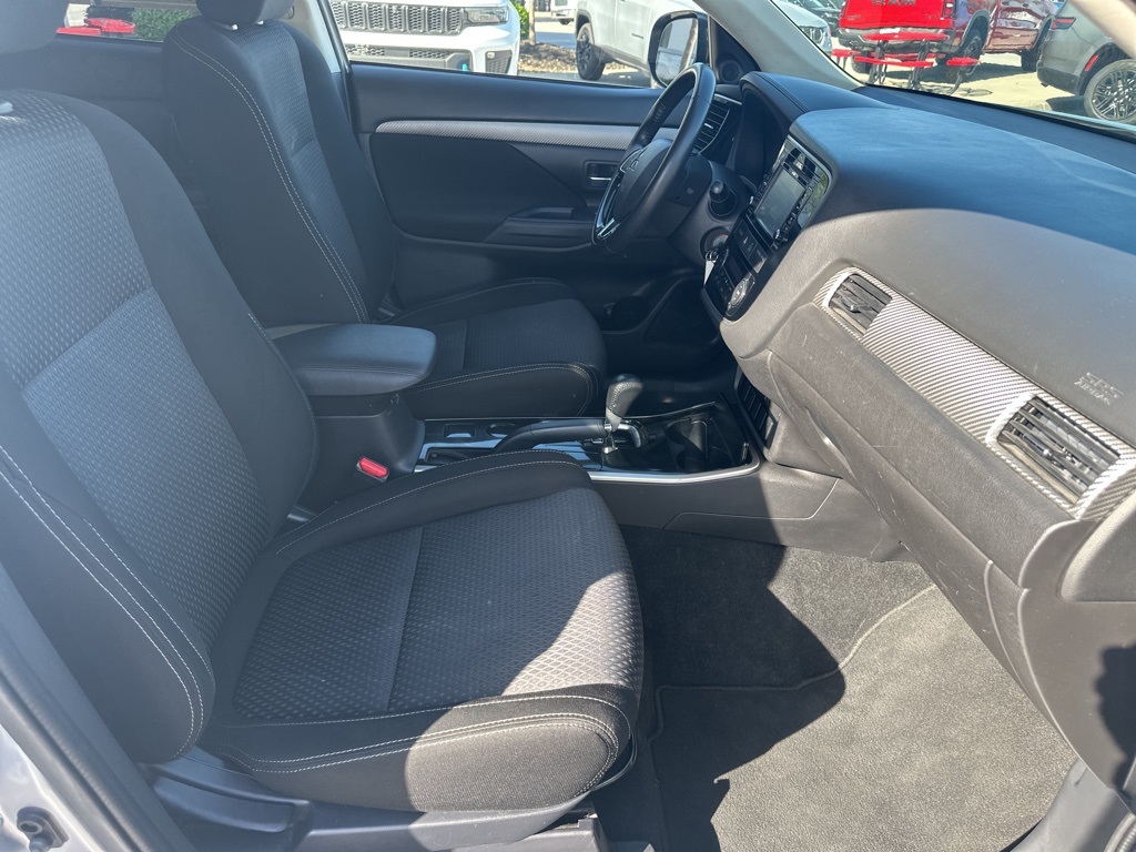 Vehicle image 56 of 70