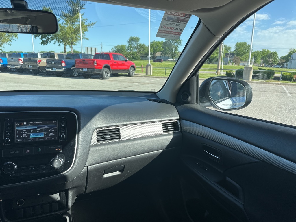 Vehicle image 53 of 70