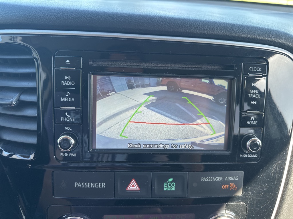 Vehicle image 67 of 70