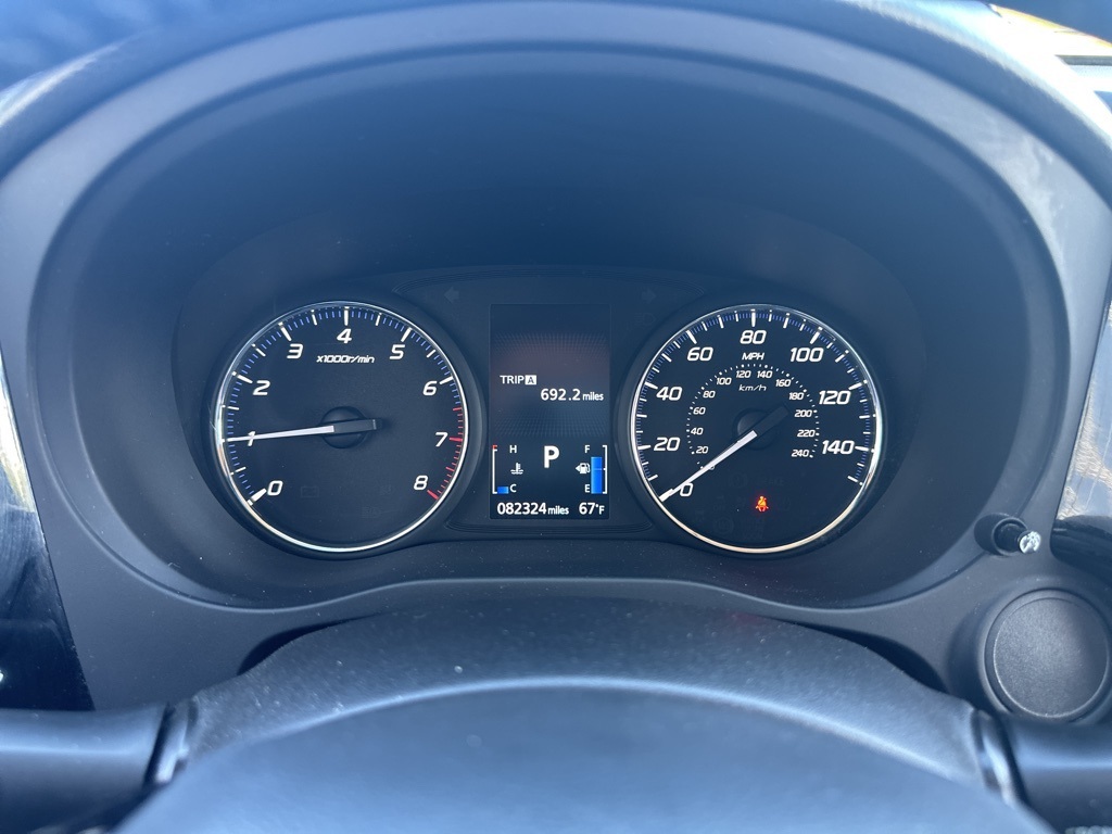 Vehicle image 65 of 70