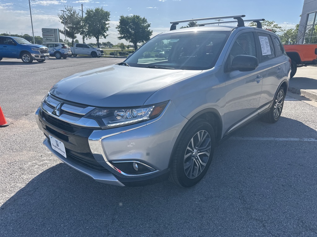 Vehicle image 4 of 70