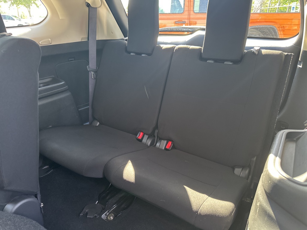 Vehicle image 45 of 70