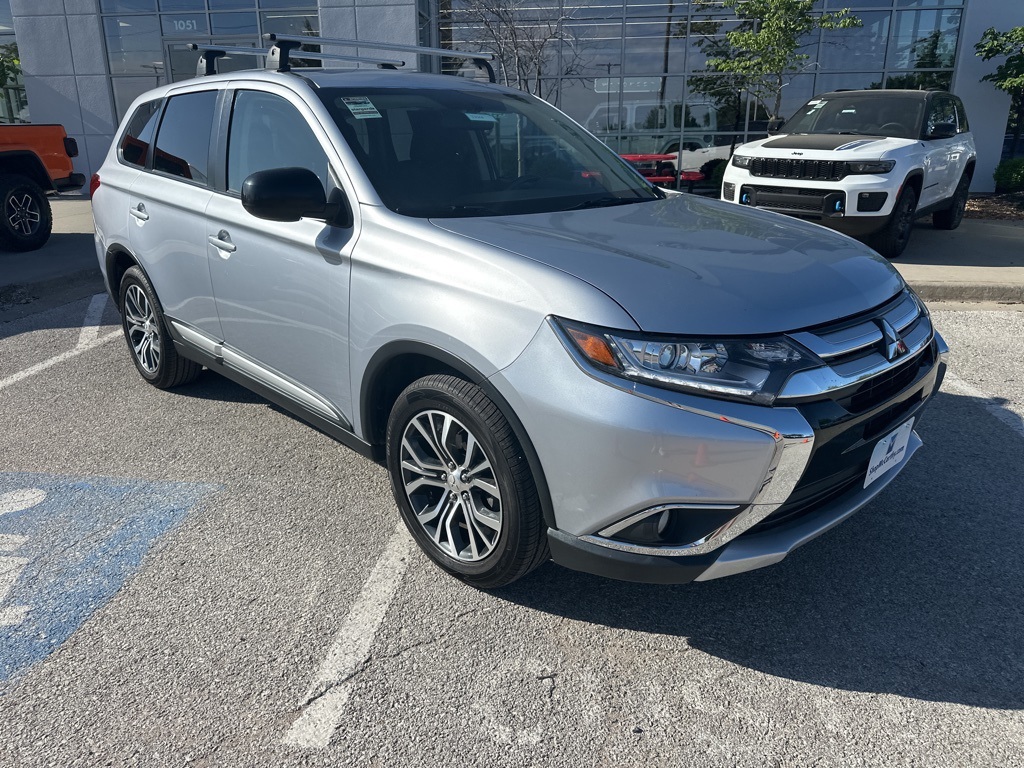 Vehicle image 11 of 70
