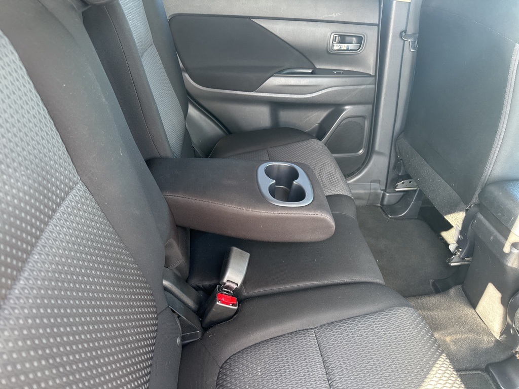 Vehicle image 50 of 70