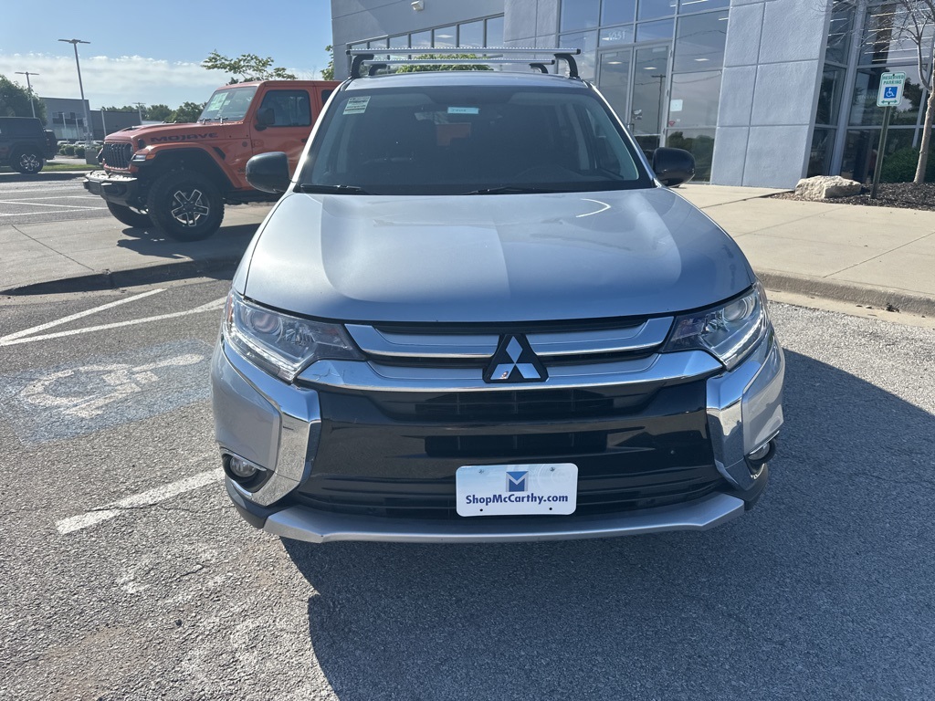 Vehicle image 8 of 70
