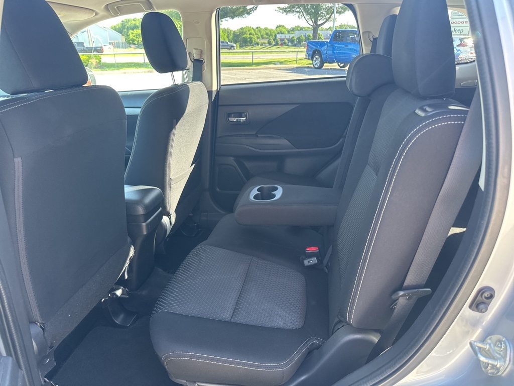 Vehicle image 44 of 70