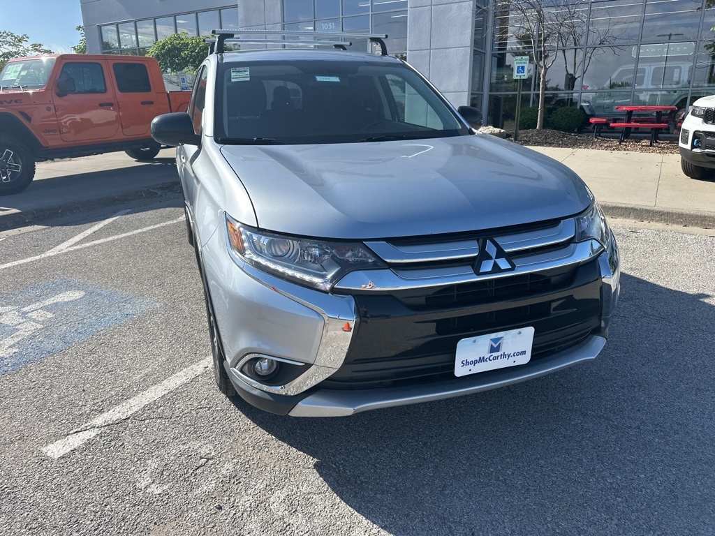 Vehicle image 13 of 70