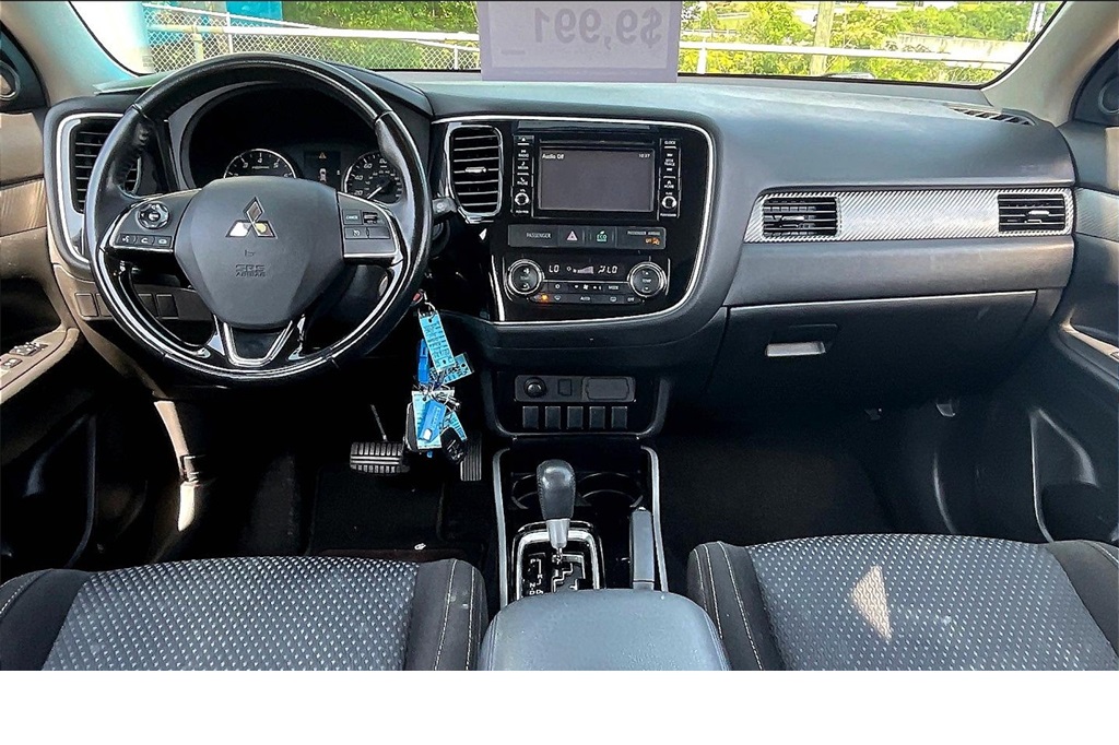 Vehicle image 11 of 27