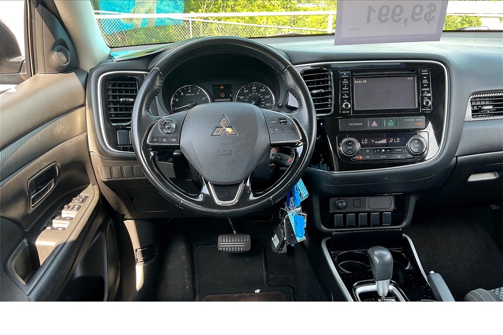Vehicle image 6 of 27