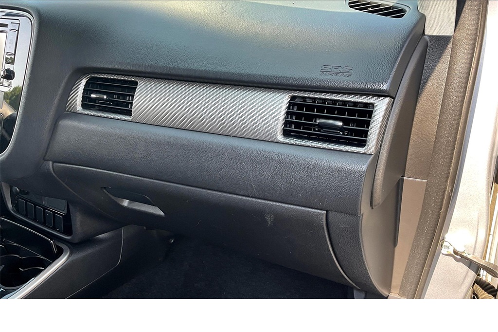 Vehicle image 12 of 27