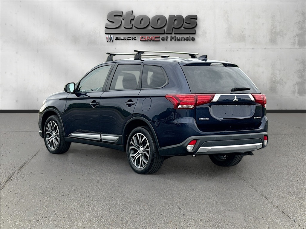 Vehicle image 7 of 28
