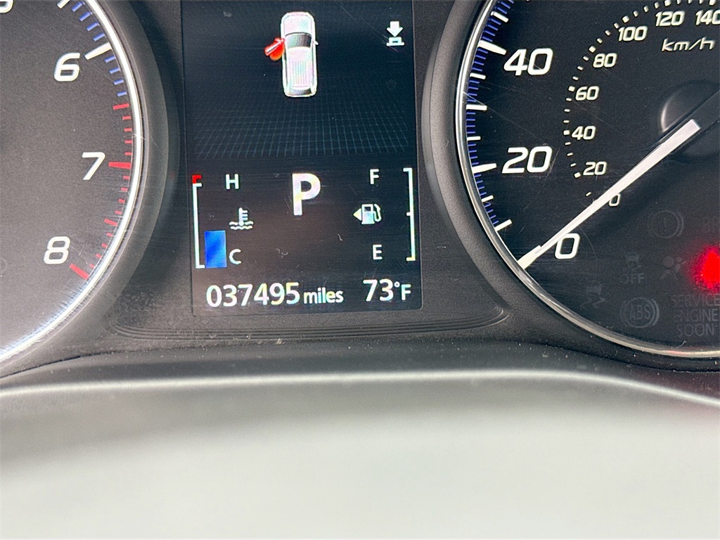 Vehicle image 12 of 28