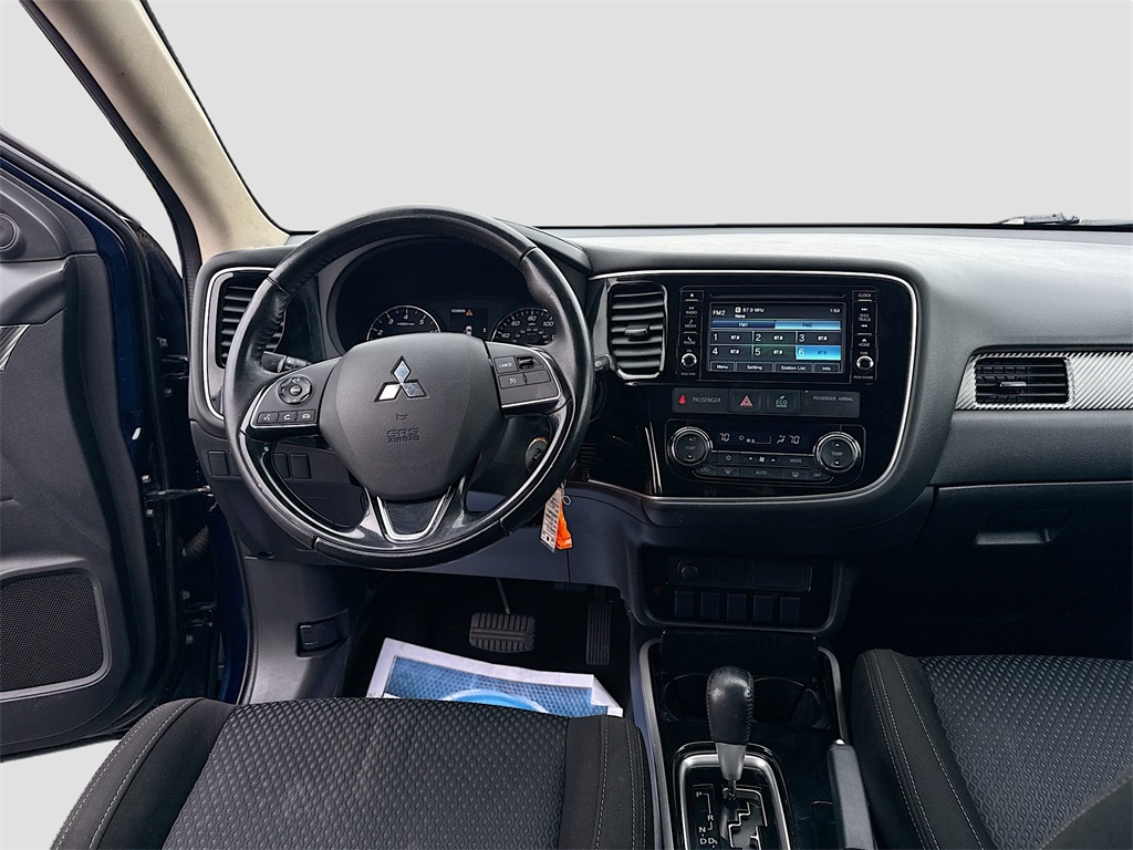 Vehicle image 20 of 28