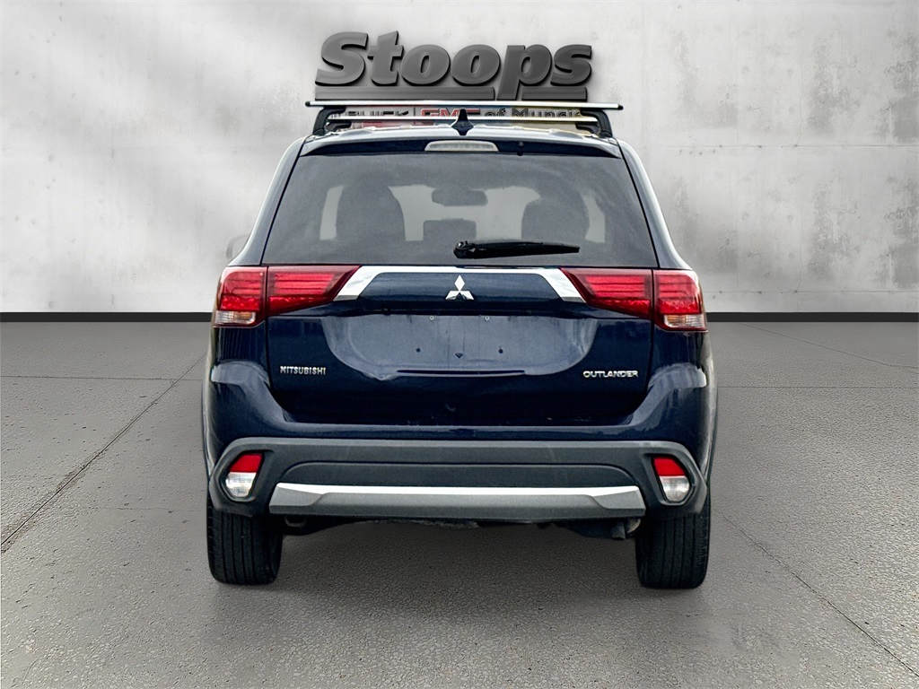 Vehicle image 6 of 28