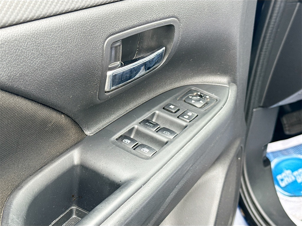 Vehicle image 17 of 28