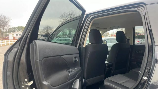 Vehicle image 9 of 27