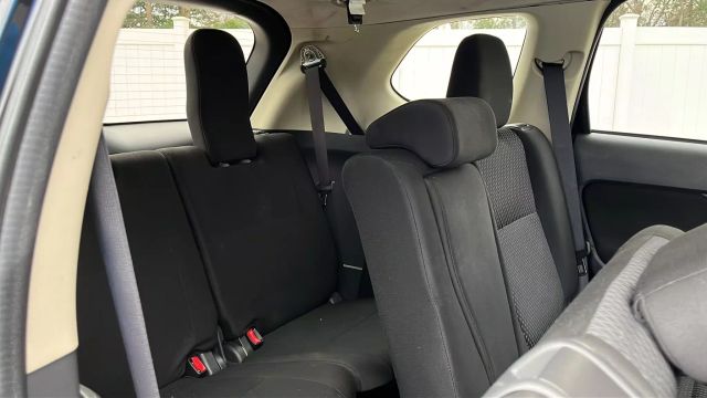 Vehicle image 15 of 27