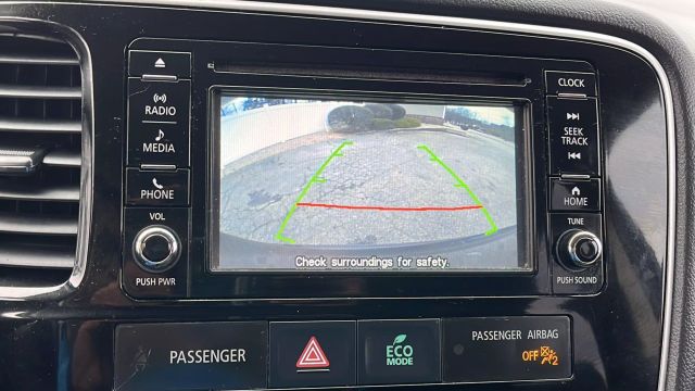 Vehicle image 18 of 27