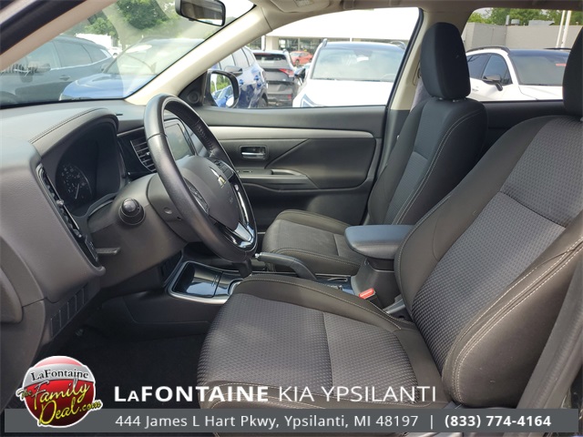 Vehicle image 10 of 30
