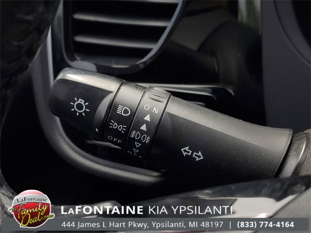 Vehicle image 28 of 30