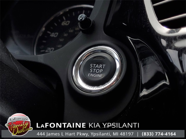 Vehicle image 24 of 30