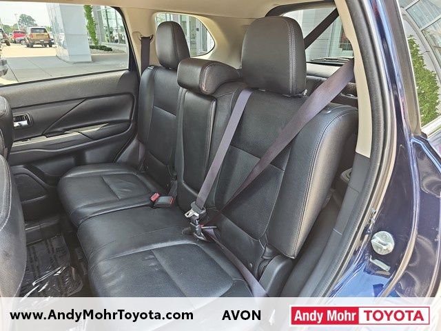 Vehicle image 10 of 35