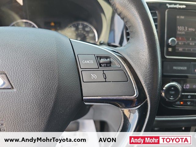 Vehicle image 27 of 35