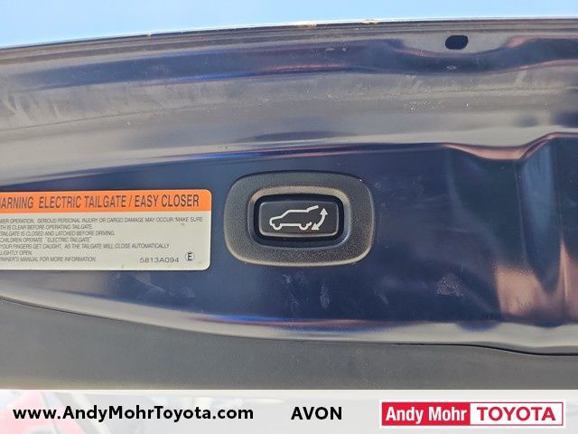 Vehicle image 21 of 35