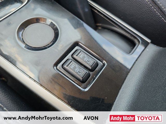 Vehicle image 26 of 35