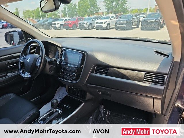 Vehicle image 17 of 35