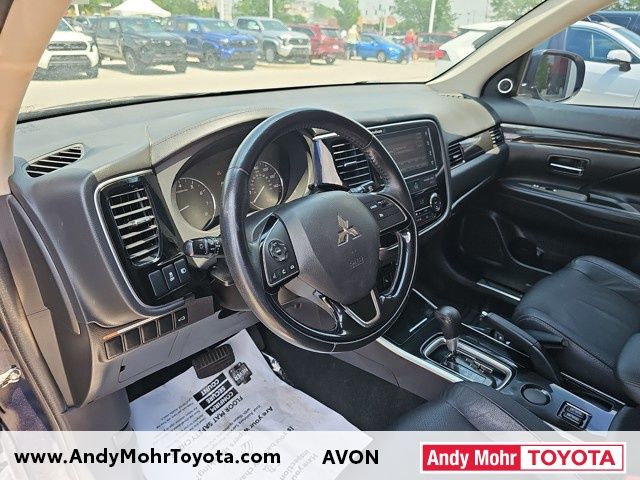Vehicle image 32 of 35