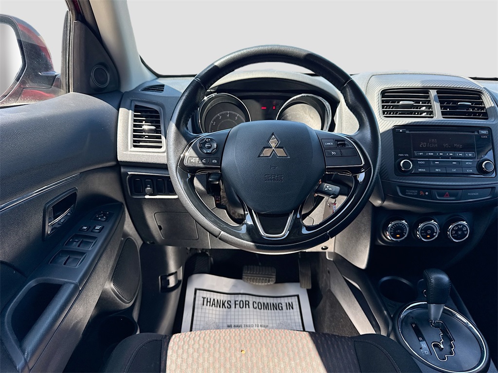 Vehicle image 17 of 28