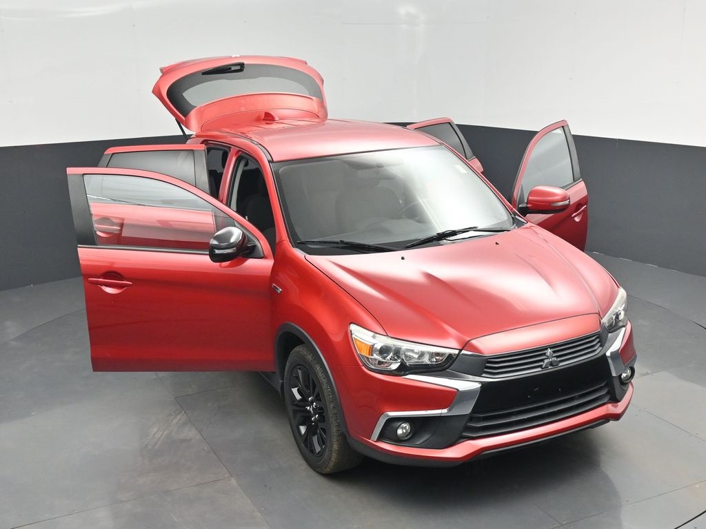 Vehicle image 10 of 85
