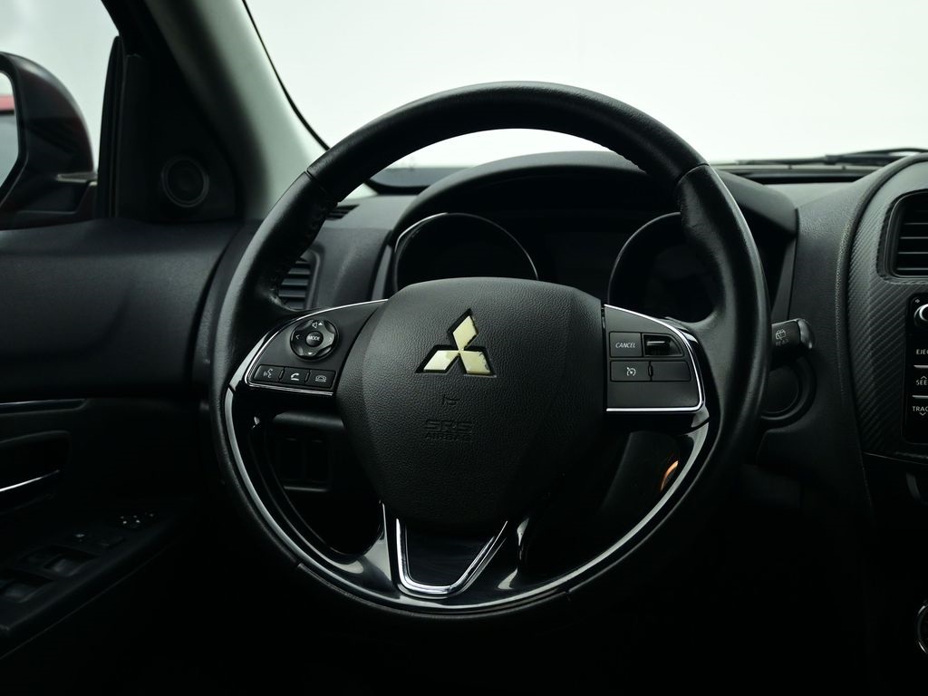 Vehicle image 32 of 85