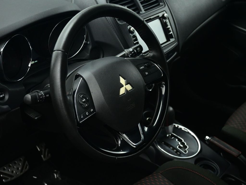 Vehicle image 41 of 85