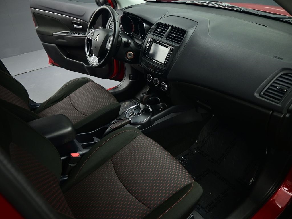 Vehicle image 48 of 85