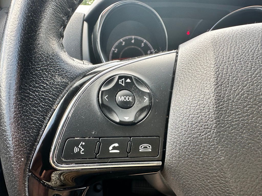 Vehicle image 14 of 20
