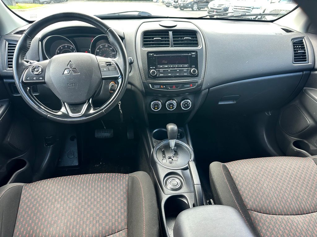 Vehicle image 9 of 20
