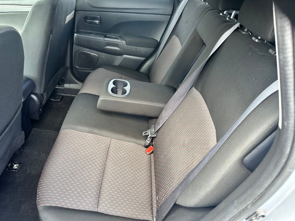 Vehicle image 8 of 20