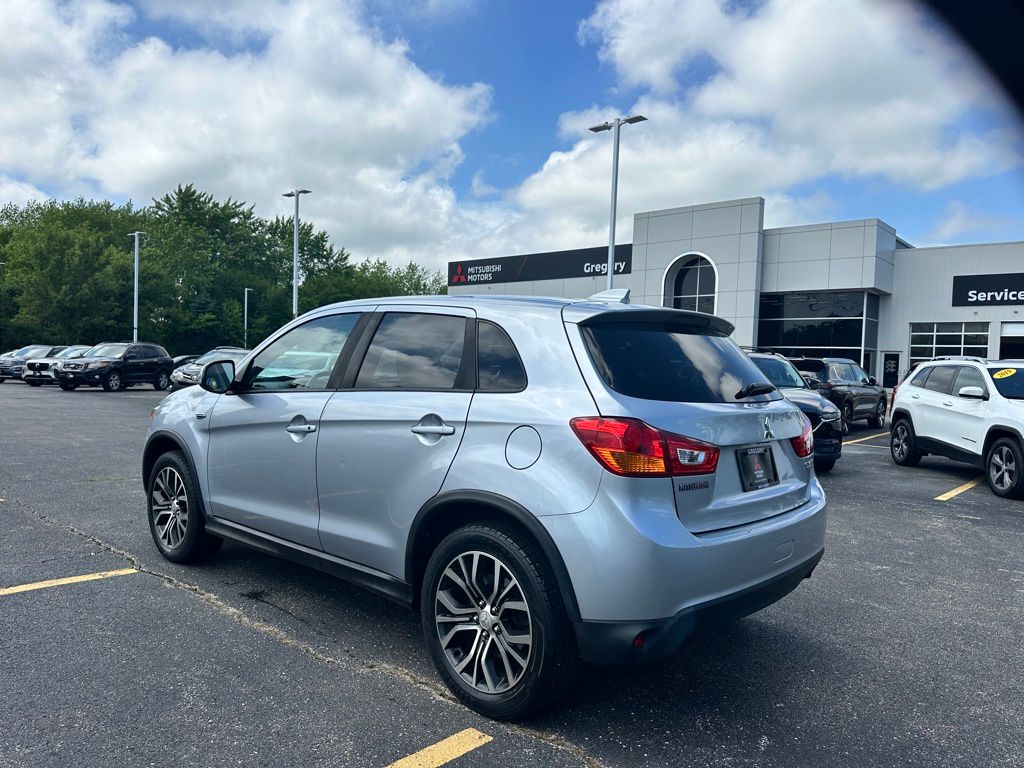 Vehicle image 5 of 20