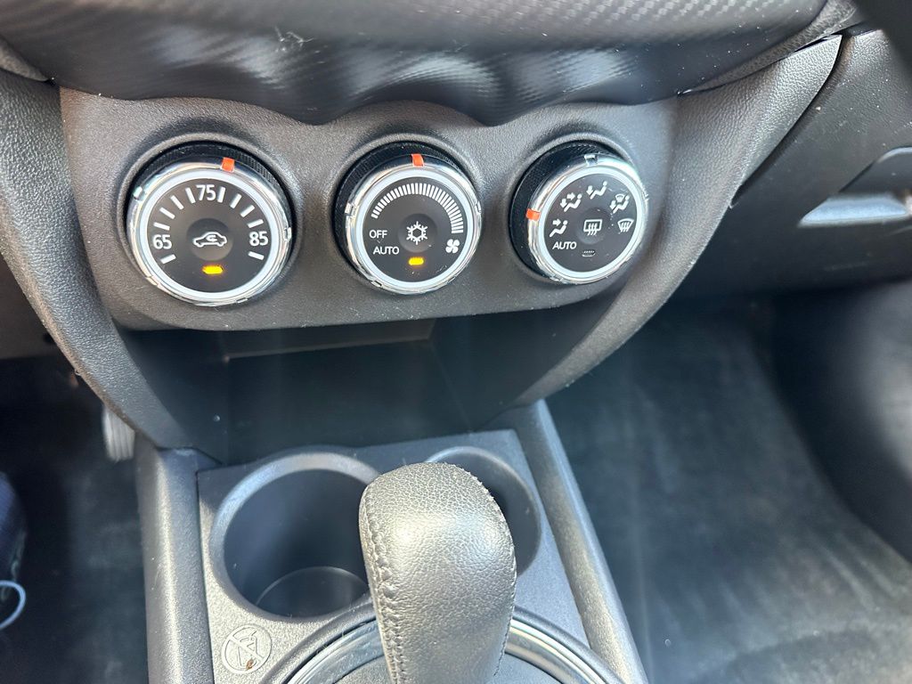 Vehicle image 12 of 20