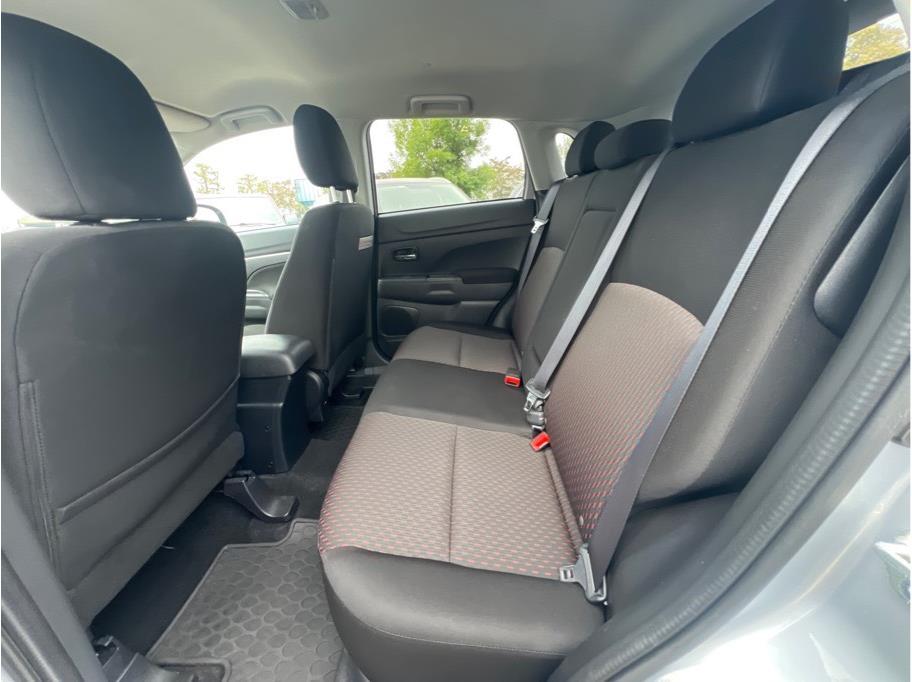 2017 Mitsubishi Outlander Sport ES 2.0 Image 13 of 24