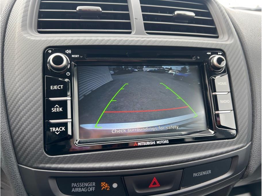 2017 Mitsubishi Outlander Sport ES 2.0 Image 17 of 24