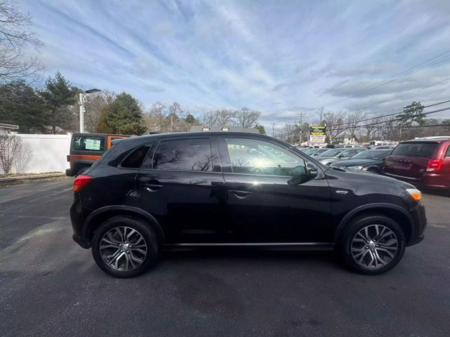Vehicle image 3 of 30