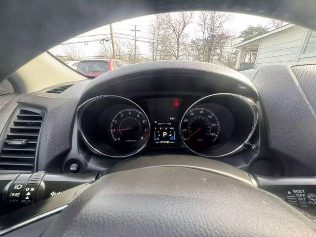 Vehicle image 21 of 30