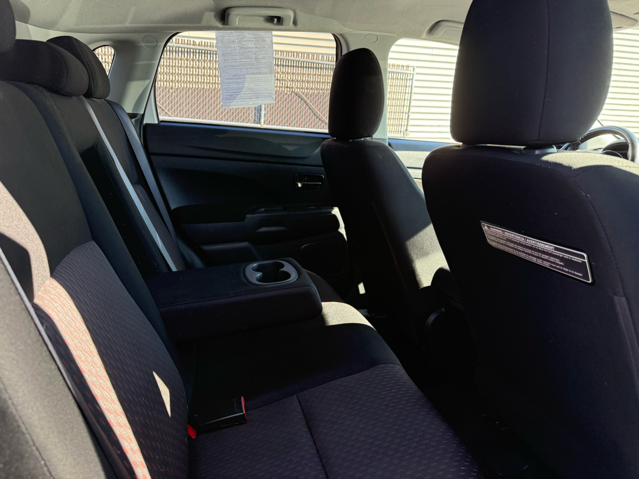 2017 Mitsubishi Outlander Sport SE 2.4 Image 2 of 4