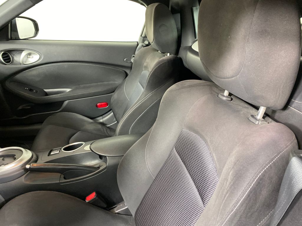 Vehicle image 8 of 30
