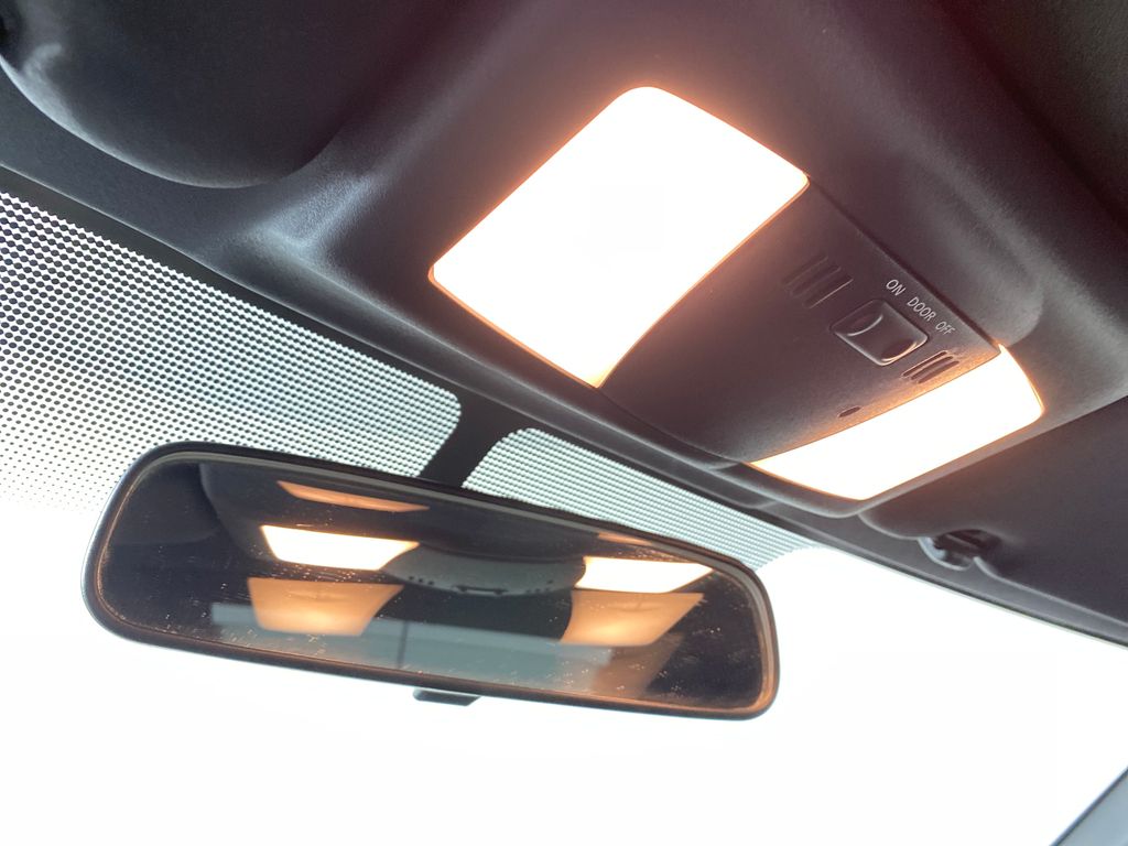 Vehicle image 22 of 30