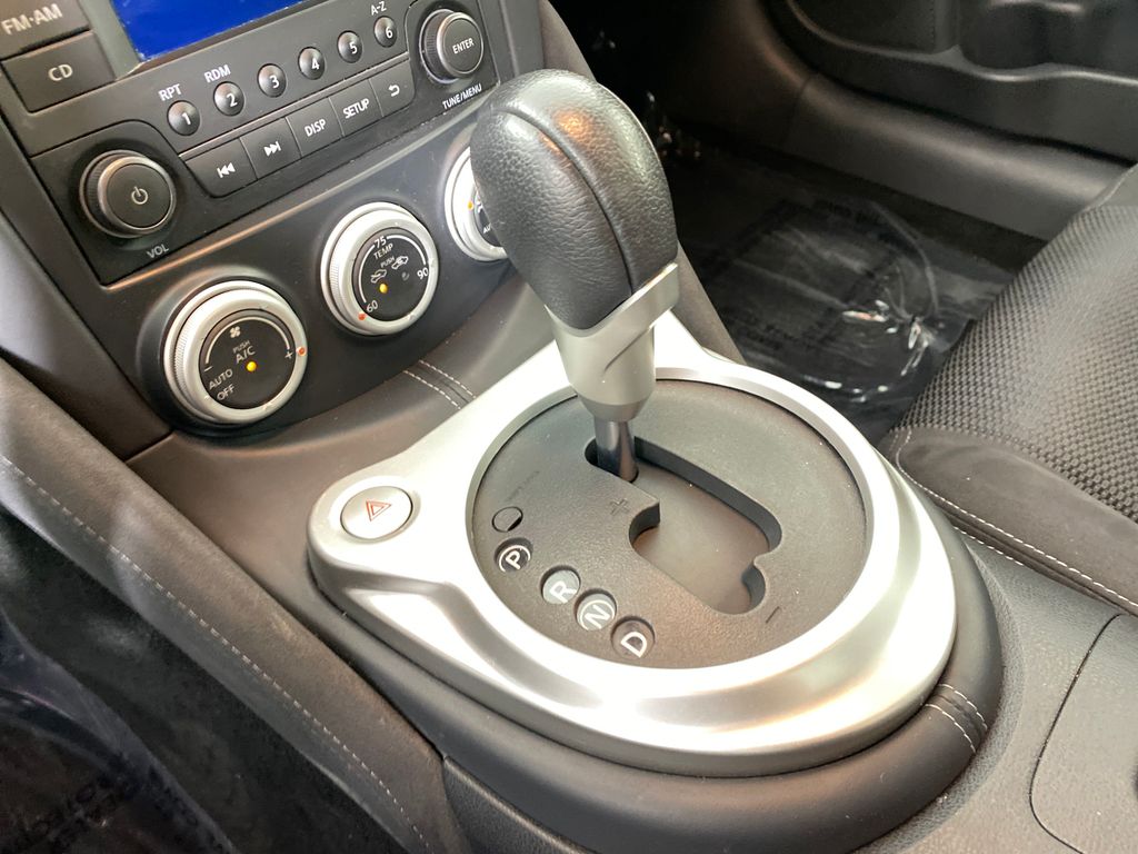 Vehicle image 14 of 30