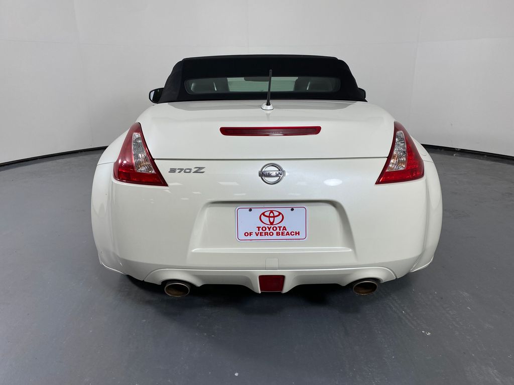 Vehicle image 5 of 30